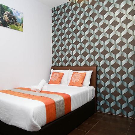 Oyo 250 Palazzo Hotel Kulai Johor Bahru Esterno foto